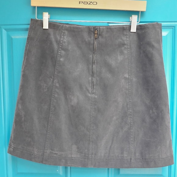 NWT Mini Skirt Faux Suede Leather Vinyl Zipper L - Picture 3 of 14